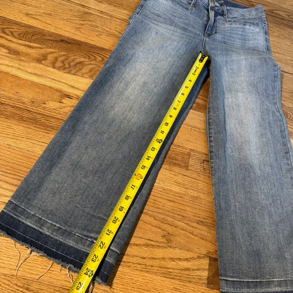 Seven7 Pacifica High Rise Wide Leg Jeans Medium Wash Raw Hem Size‎ 8 - Image 5