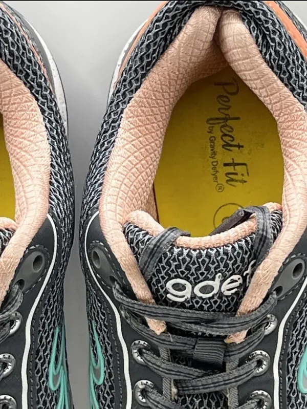 Godefÿ Women's Gray Athletic Sneakers with Coral & Teal Accents - Image 6