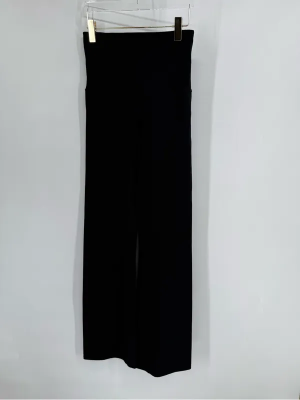 SPANXshape® Booty Boost®
Flare Pant size medium tall - Image 4