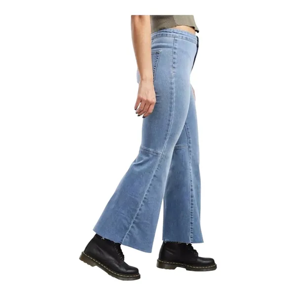 Free People Women's Size 31 Youthquake Crop Flare‎ Jeans Medium Wash - Image 3