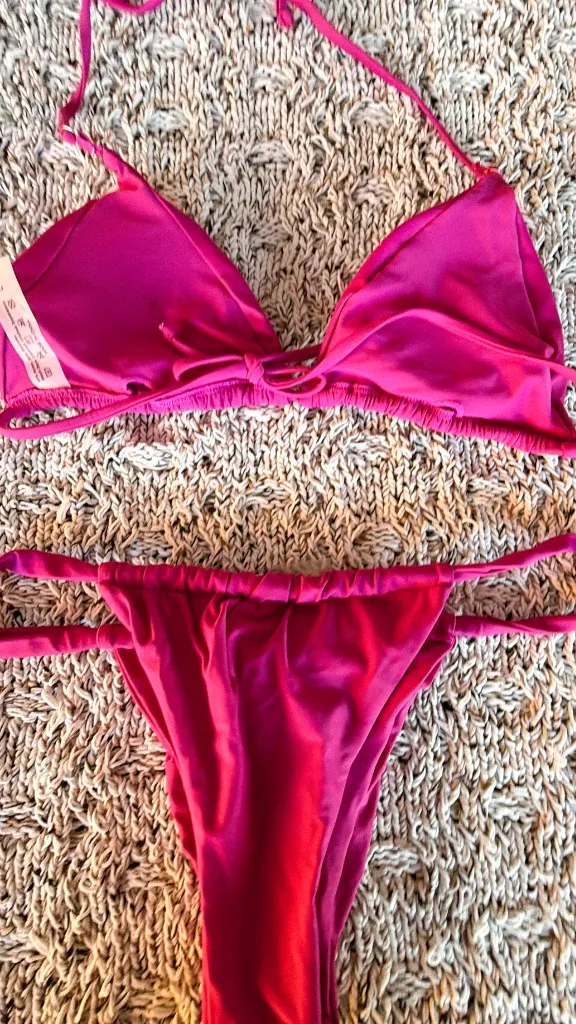 Amazon | Magenta Triangle Top & Cheeky Bottom Set | L - Image 5