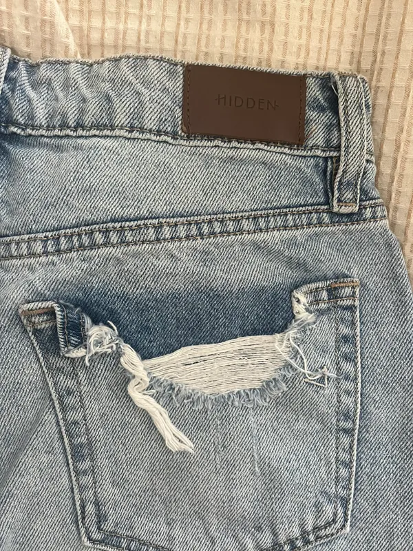 Hidden Jeans Ripped Jean Shorts - Image 3
