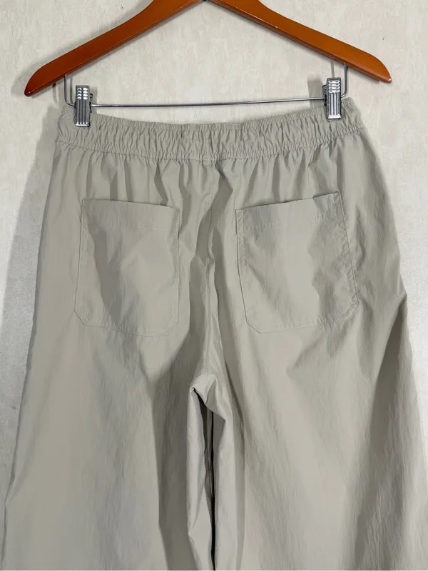 Athleta Women’s Midday Mid Rise Crop Poplin Pants Lightweight UPF 40+ in Ecru S - Image 6