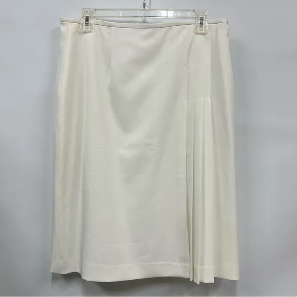 NWT Women’s 10 Elegant ivory White Blazer & Skirt Set FLAWED career wear office - Image 6