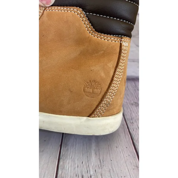 Timberland Hightops- Womens 9- good condition - Image 3