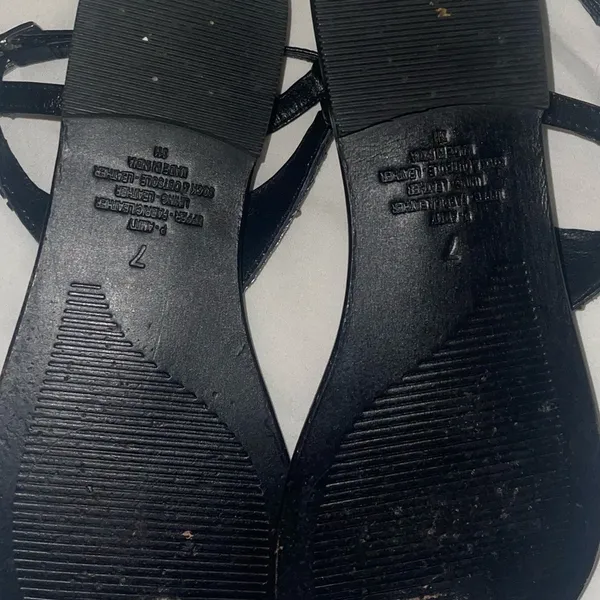 Steve madden black sandals with goldish bronze beaded size 7 - Image 4