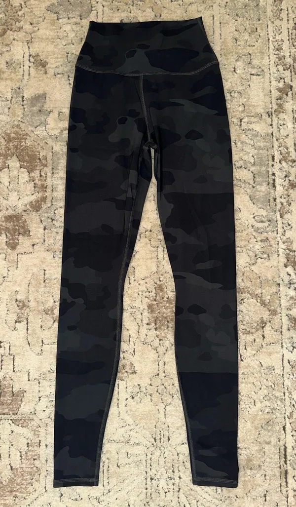 Alo Yoga High-Waist Camo Vapor Leggings - Image 6