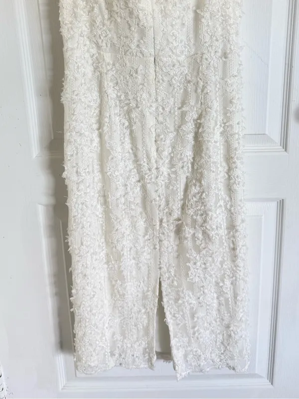 Dress the Population Nicole Floral Appliqué Bridal MIDI Dress - Image 8