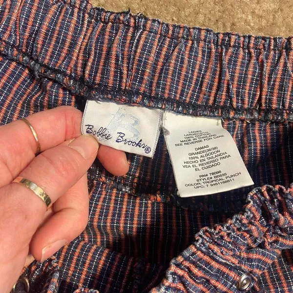 Vintage 90s Bobbie Brooks Pinstripe Boxer Style Shorts 🔥 - Image 3