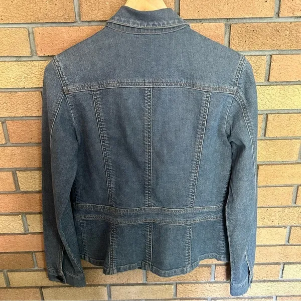 Theory Blue Denim Crop Long Sleeve Button Up Button Cuff Jacket Size Medium - Image 3