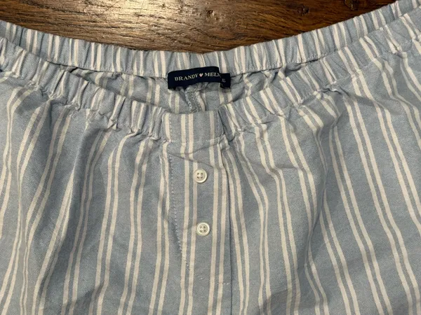 Brandy Melville Blue and White Striped Shorts - Image 4