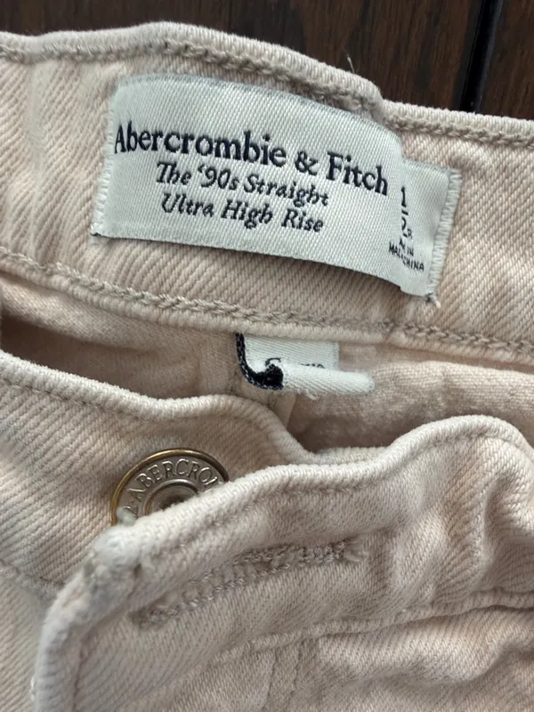 Abercrombie & Fitch • Style: 90s Ultra High Rise • Size: 12 - Image 2