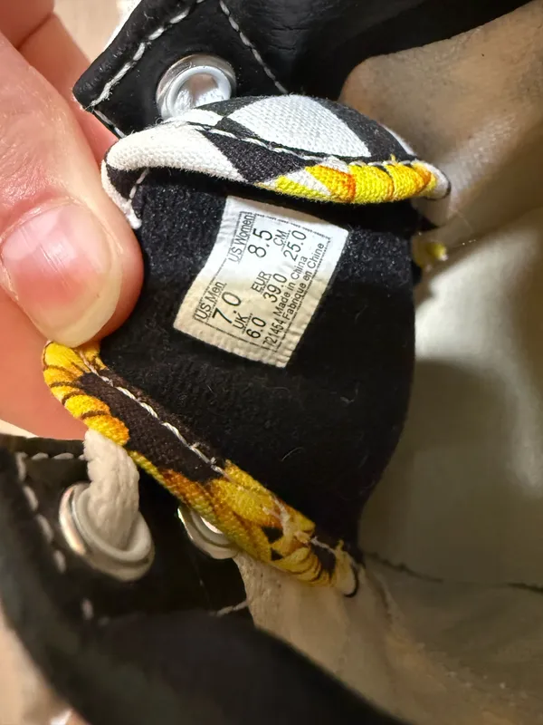 Vans Old Skool Customs with sunflower pattern - Image 3