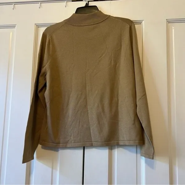 Pendleton Women’s Tan Mockneck Silk Sweater Size Medium - Image 3