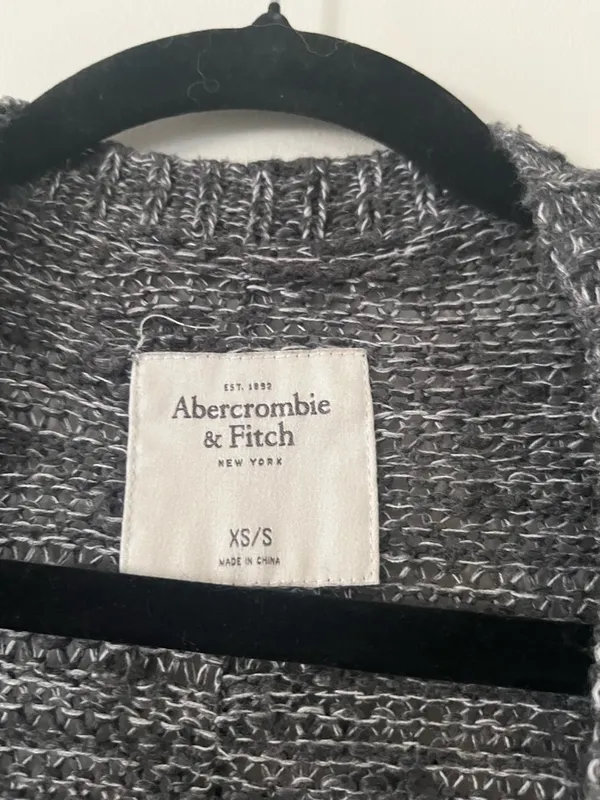 Abercrombie Preppy Gray Knit Button Up Cardigan XS Oversized Minimalist Capsule - Image 2