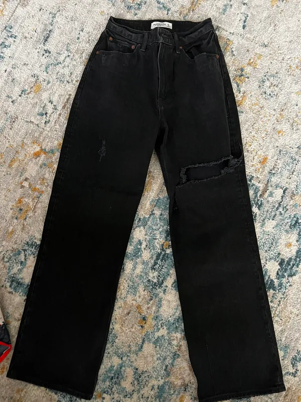 Abercrombie High Rise 90s Relaxed Jeans - Image 2