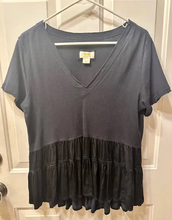 Maeve Anthropologie Top Black Ruffle Louisa Tiered Tee Small - Image 2
