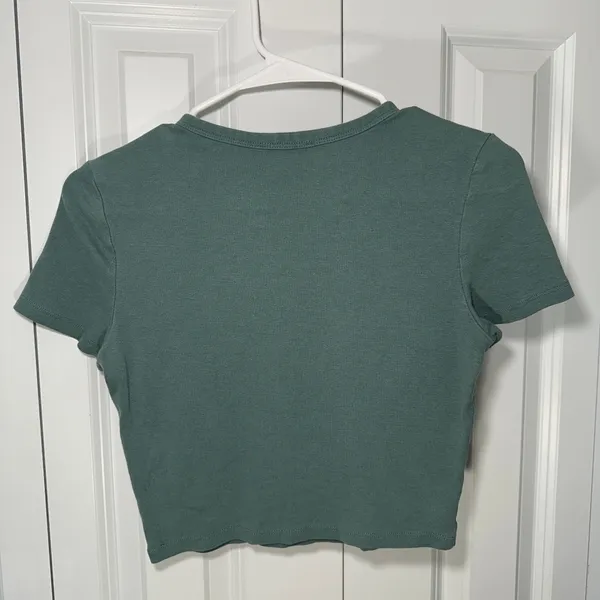 Zara Crop Top Women Size M Green Short Sleeve Ribbed Crew Neck Tee Basic Capsule - Image 4
