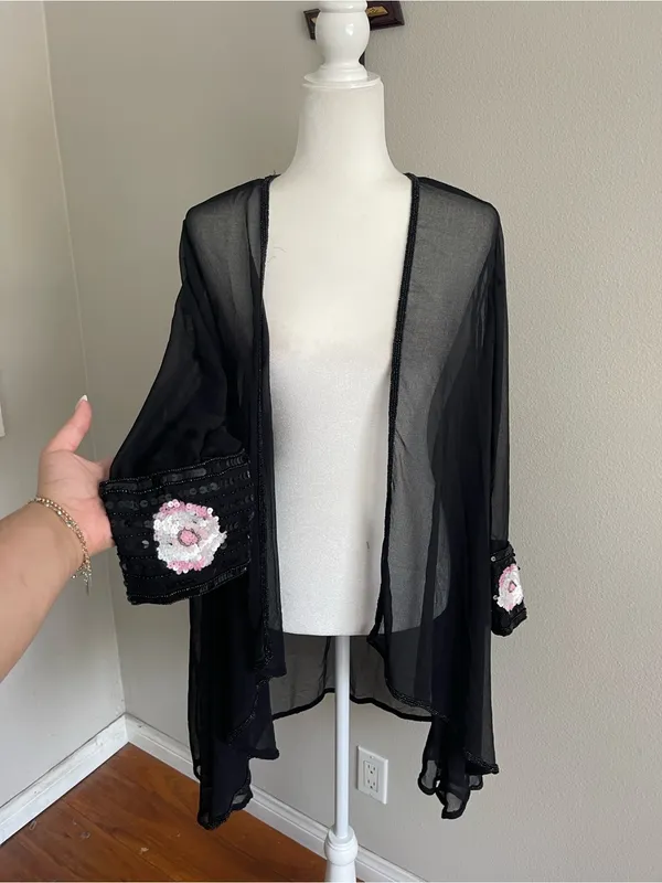 Sheer Black Floral Sleeve Kimono - Image 4