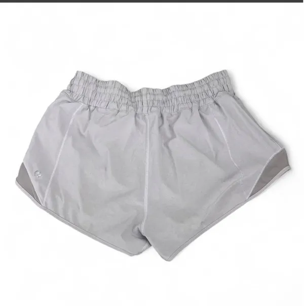 Lululemon Hotty Hot Shorts 2.5" High-Rise - Image 2