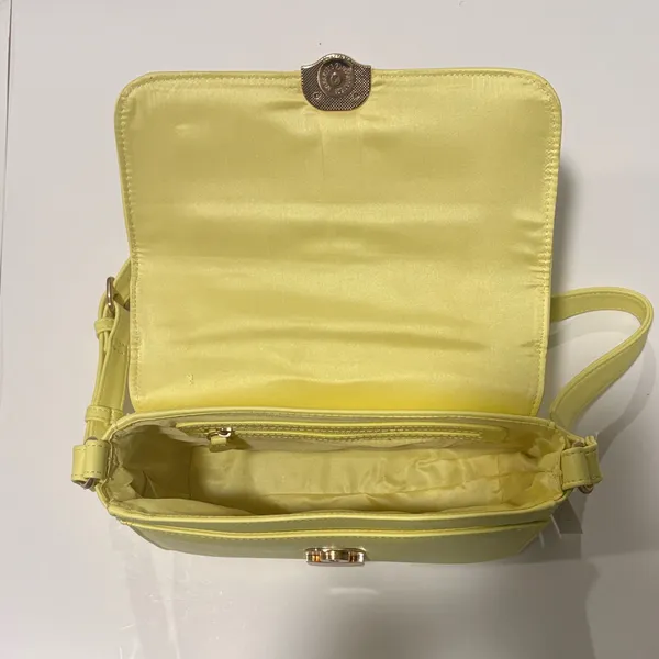 🔆 Canery Yellow with Gold accent dual Purse. Crossbody or clutch. 🔆 - Image 4