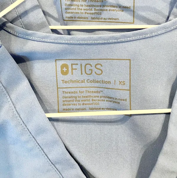 FIGS Scrub Top. XS - Image 4