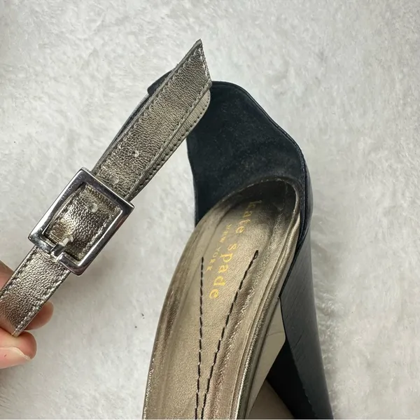 Kate Spade Classic Black and Gold Strappy Heels Size 8 - Image 8
