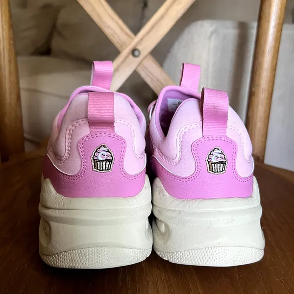Clove Unisex Strada Pink Cupcake Nursing Sneakers Size W 7 M 5.5 - Image 5