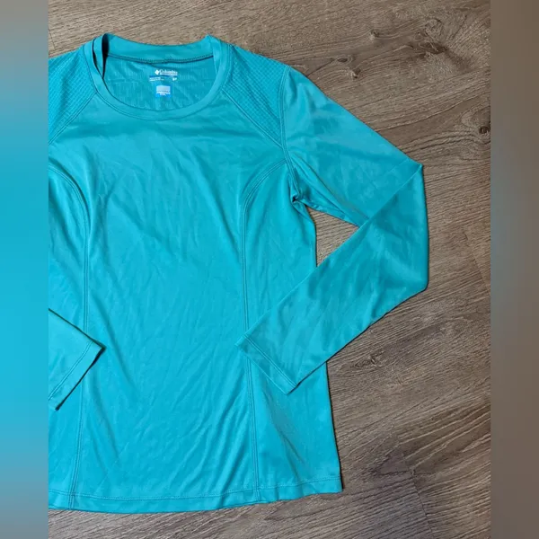 •COLUMBIA• LONG SLEEVE TEE - Image 2