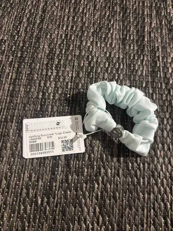 Lululemon Uplifting Scrunchie *Logo Charm NEW Mint Breeze - Image 2