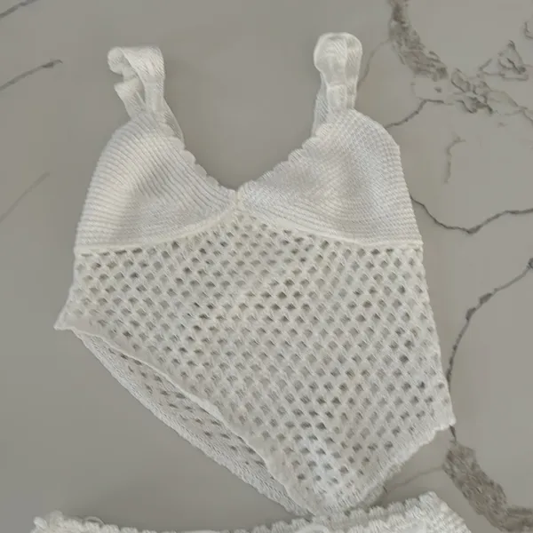 White crochet set NWOT Size M - Image 3
