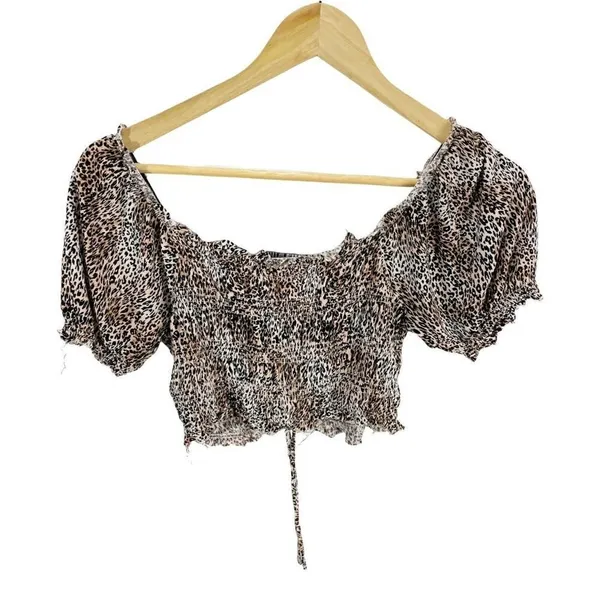 Urban Outfitters Cheetah Print Shay Cinched Puff‎ Sleeve Cropped Top Sz M - Image 6
