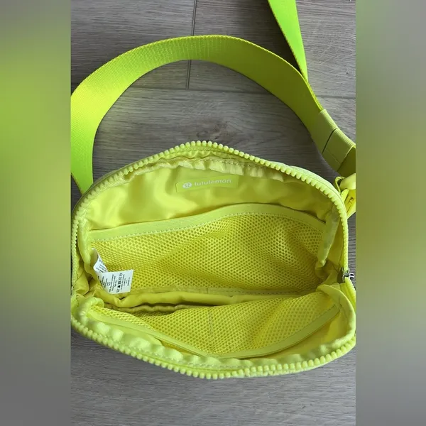 Lululemon Belt Bag - Image 3