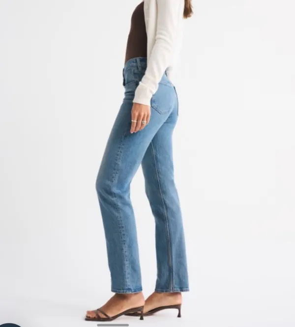 Abercrombie & Fitch Curve Love Mid Rise Straight Jeans - Image 2