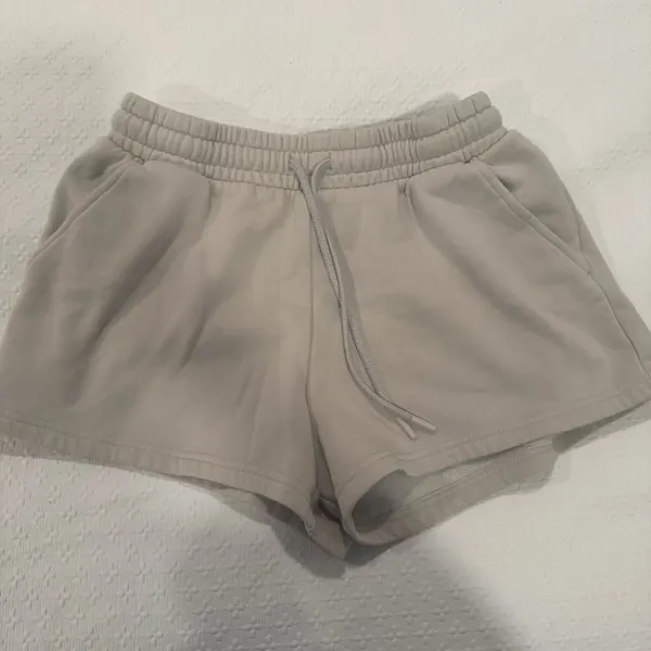 BP. Elastic Waist Fleece Shorts in Beige Pumice | Size Small - Image 2