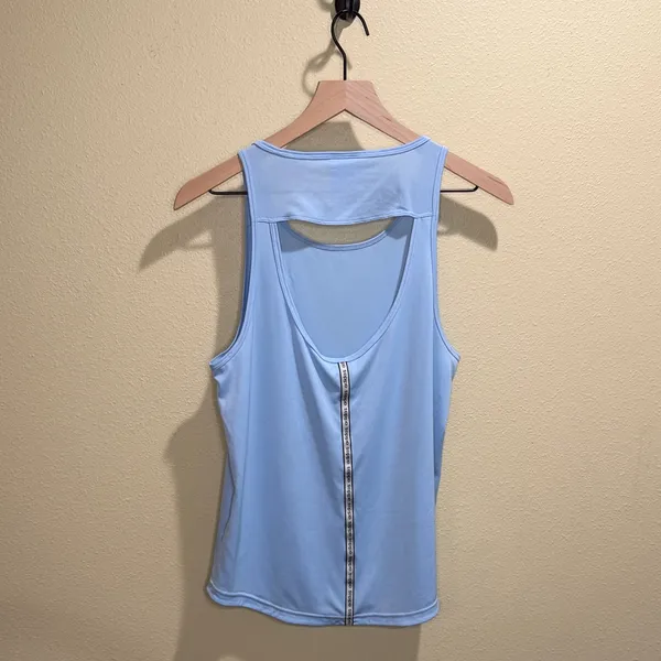 ADIDAS Xpressive Tank Top Size Medium - Image 4