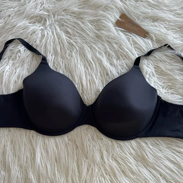 Skims Fits Everybody T-shirt Bra Onyx Size 34DDD - Image 3