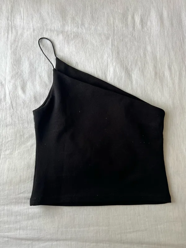 Princess Polly Black One-Shoulder Top - Image 3