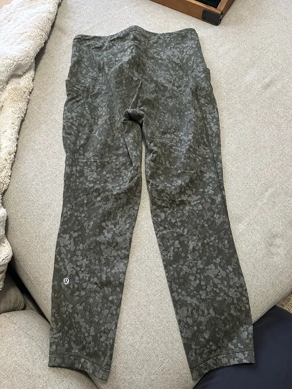 Lululemon Leggings 25" High-Rise Army green - Image 3