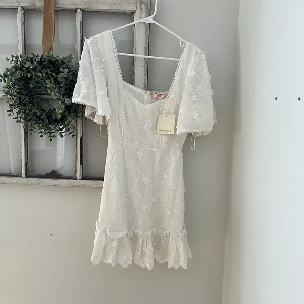 NWT Showpo White Embroidered Mini Dress Size 4 Fancy a Spritz‎ with Square Neck - Image 4