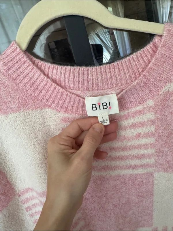 Bibi checkered sweater vest short sleeve striped blush ivory crewneck top - Image 4