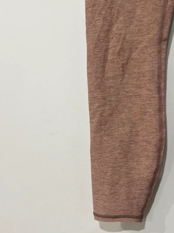 Alo Alosoft High-Waist 7/8 Highlight Legging in Dark Pink Quartz Heather - Image 4