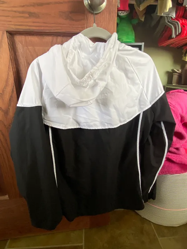 Nike Wind Breaker - Image 3