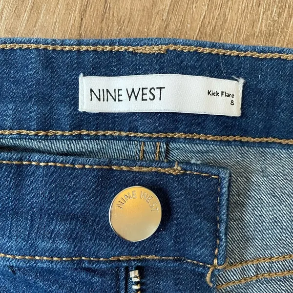 Nine West Kick Flare dark wash denim bootcut jean ~ raw hem ~ women’s size 8 - Image 10