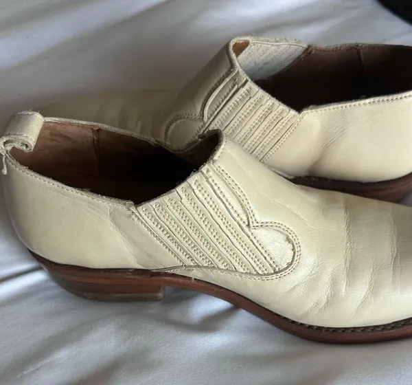 Frye Carson women’s ancle light Cream Leather Boots size 7 - Image 3