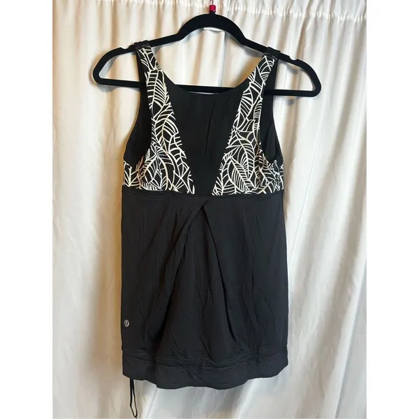 Lululemon Black Ta Ta Topper Run Athletic Cinch Hem Tank Top Women’s size 6 - Image 6