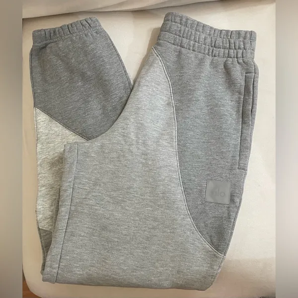 ALO Yoga NWOT Make Waves Sweatpants Joggers Athletic Heathered Grey Tonal Size M - Image 10