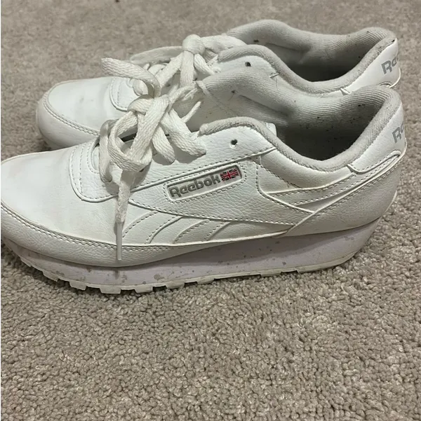 Reebok Shoes White - Image 2