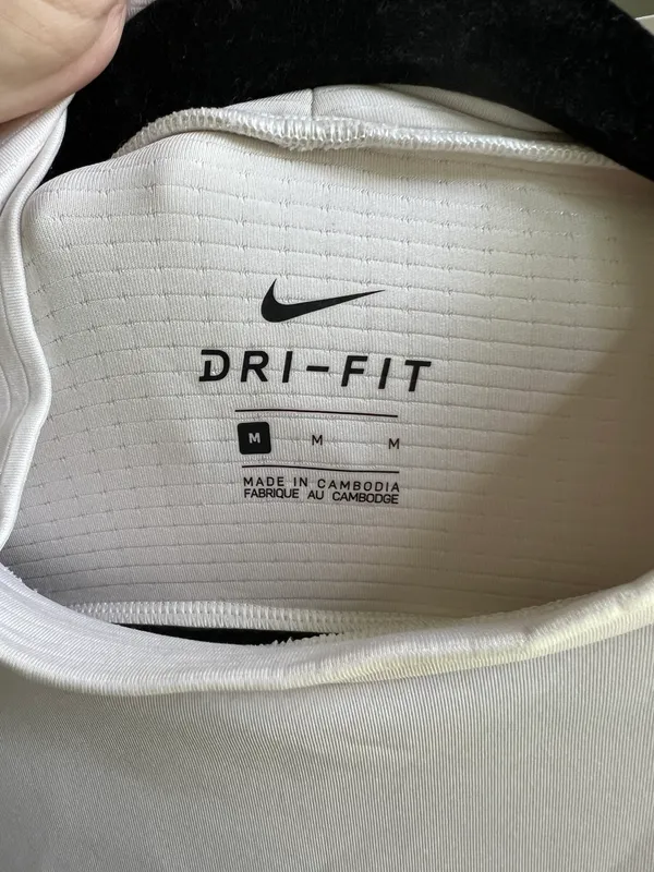 Nike Pro Hoodie - Image 3