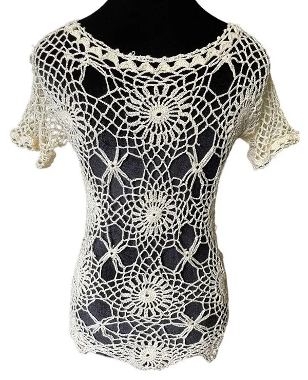 Handmade Cream Boho Hippie Eclectic Witchy Earthy Sunburst Floral Crochet Top - Image 4